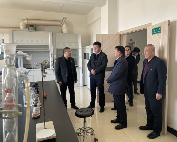 酒泉市政府黨組成員、副市長(zhǎng)哈里別克來(lái)敦煌種業(yè)調(diào)研指導(dǎo)工作